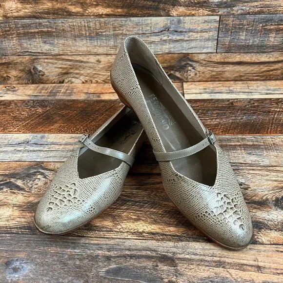 Salvatore Ferragamo Audrey Shoes Women's 9 Tan Reptile Print Mary Jane Ballet