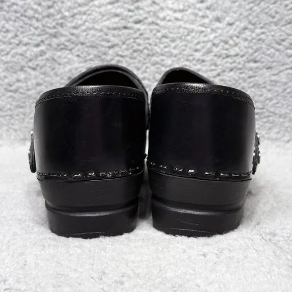 Sanita Cori Womens Size 38 US 7 Slip On Clogs Shoes Black Leather Snap Strap
