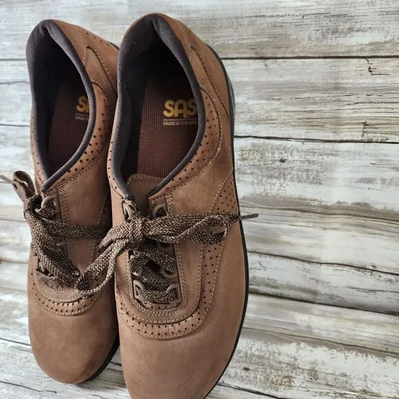 SAS Women's Size 10N Walk Easy Lace Up Brown Nubuck Comfort Walking Shoes EUC