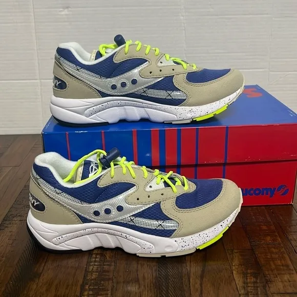 Saucony aya Sneakers nwt taupe blue neon yellow laces with bungee Boys 5 Youth