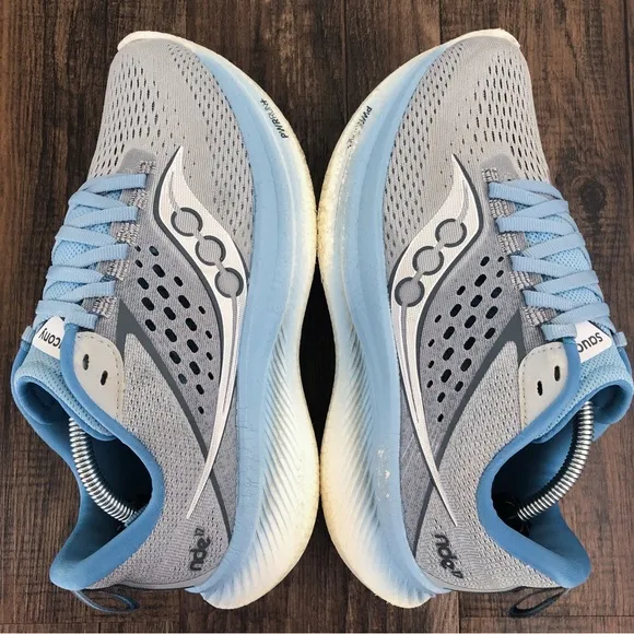 Saucony Ride 17 Running Shoe Womens Sneaker Size 7.5 WIDE Gray Blue Cloud/Breeze