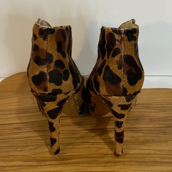 Schulz Sexy Leopard 🐆 5’ heel Boots-Size 8