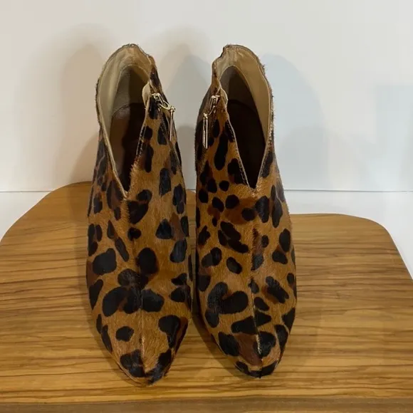 Schulz Sexy Leopard 🐆 5’ heel Boots-Size 8