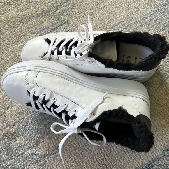 SCHUTZ KRISTEN WHITE LEATHER PLATFORM SNEAKERS SHEARLING SIZE 8.5 EUC