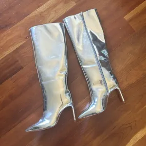 Schutz Silver knee high pointed heeled boots