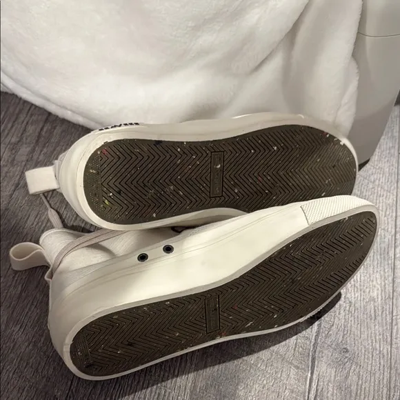 Seavees High-Top Sneakers in Cream