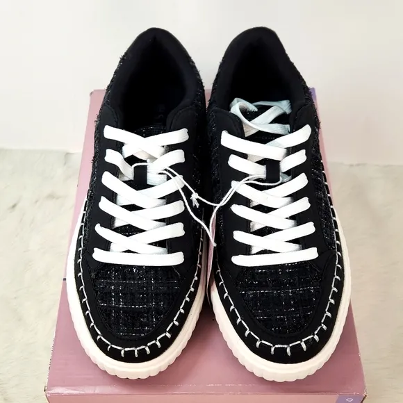 Serra Ladies Platform Sneakers, Size 9, NWT in Original Retail box