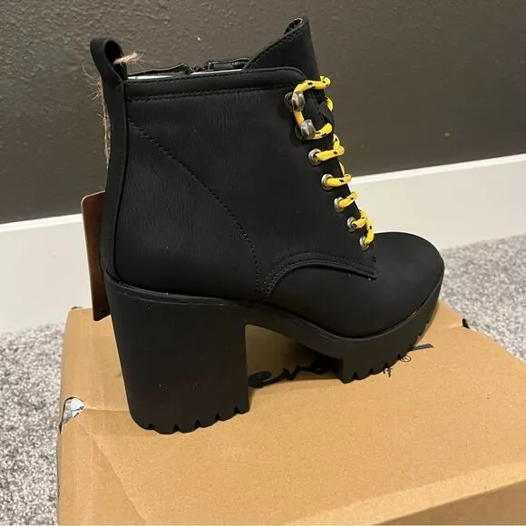 SEVEN7 Women's Flatiron Lug Sole Boots