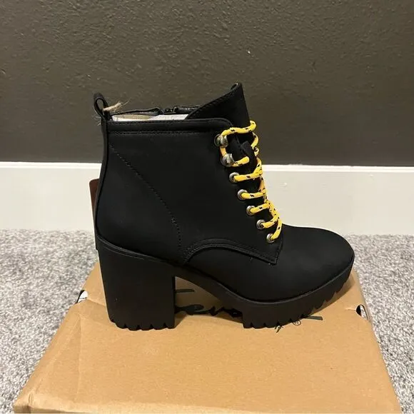 SEVEN7 Women's Flatiron Lug Sole Boots