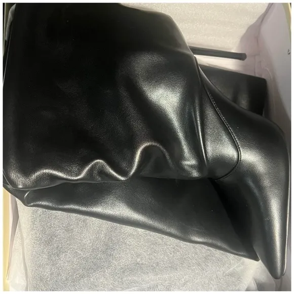 Simmi London • RAMI BLACK RUCHED STILETTO KNEE HIGH BOOTS