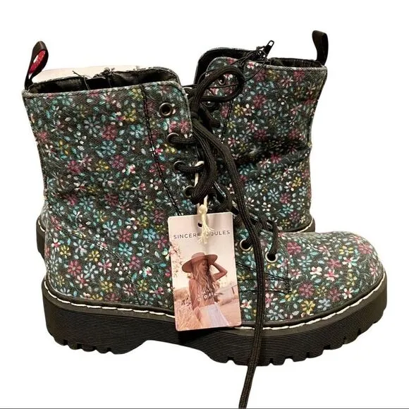 Sincerely Jules Ladies Floral Combat Style Boots.