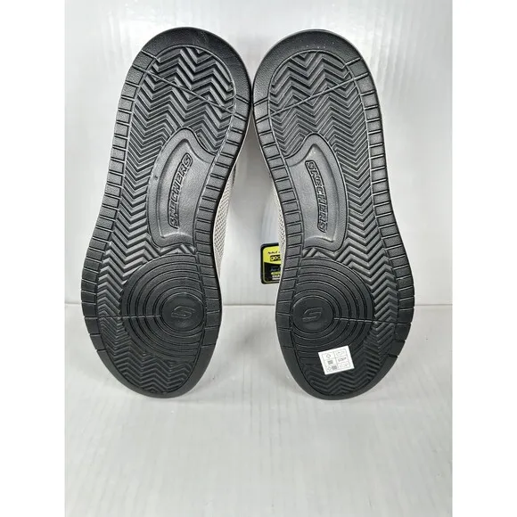 Size 10 Mens Skechers Relaxed Fit Corliss Dorset Sneaker 210793-CMNT Knit Mesh