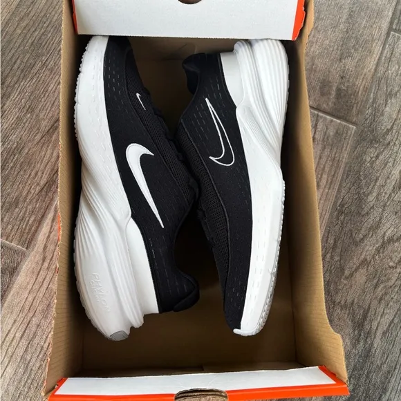 Size 12 - Nike Uplift SC Black White Men’s Running Work Out Shoes