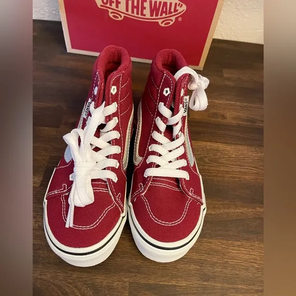Size 12.5 kids VANS FILMORE HI kids red athletic hi top sneakers VNOA7Q54TD2