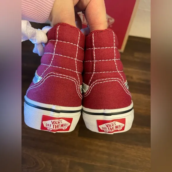 Size 12.5 kids VANS FILMORE HI kids red athletic hi top sneakers VNOA7Q54TD2