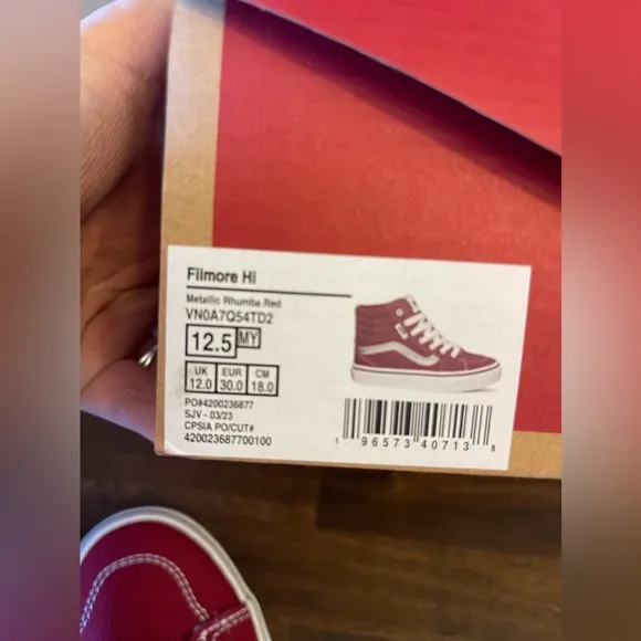 Size 12.5 kids VANS FILMORE HI kids red athletic hi top sneakers VNOA7Q54TD2