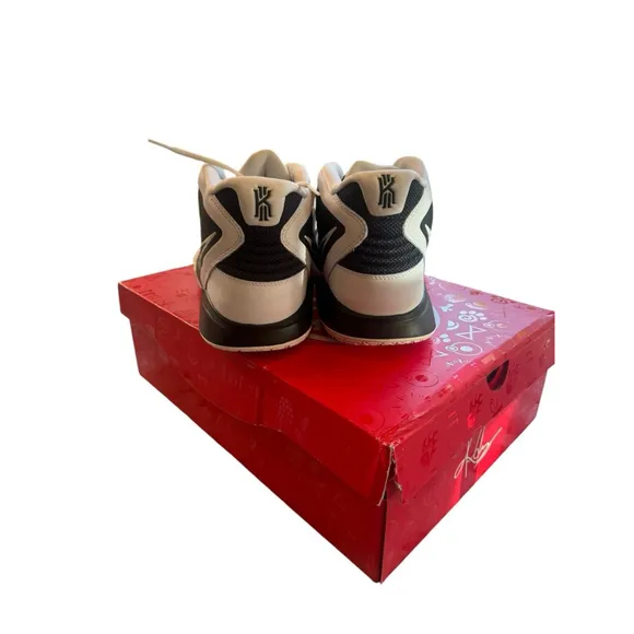 Size 18 - Nike Kyrie Infinity TB Promo Black White