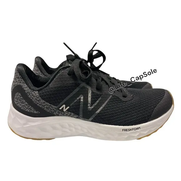 Size 1Y New Balance Kids Black Gray Fresh Foam Pointure Pre School Lace Shoes PS
