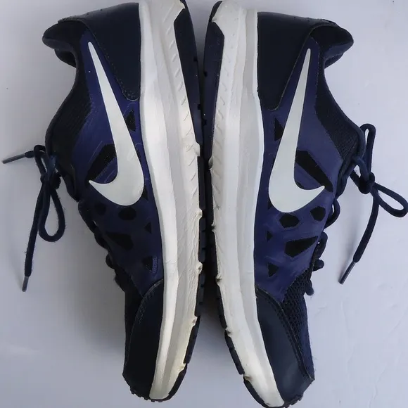 SIZE 8. Nike Dart XI Running Sneakers Shoes.