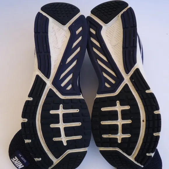 SIZE 8. Nike Dart XI Running Sneakers Shoes.