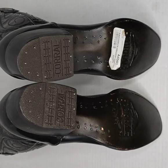 Size 8.5 Mens Corral Chamelon Embroidery French Toe Boots A4502