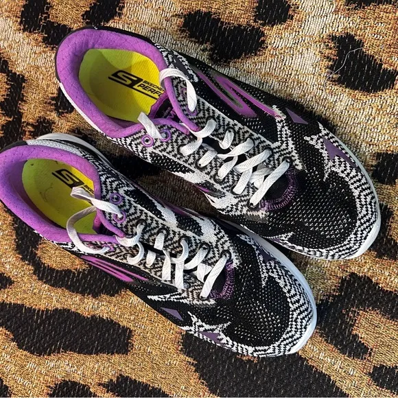 Skechers GoMeb Speed 3 Running Shoes