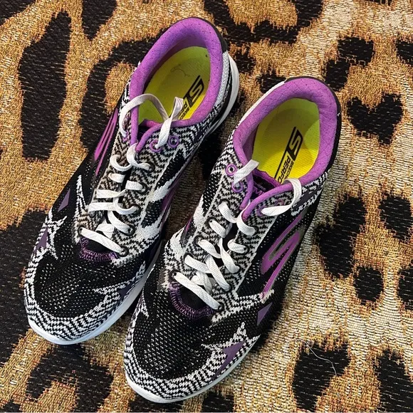 Skechers GoMeb Speed 3 Running Shoes