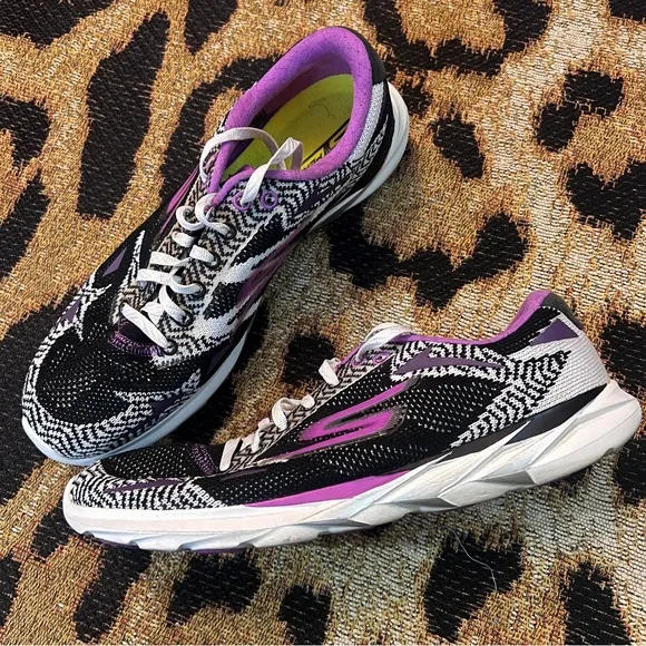 Skechers GoMeb Speed 3 Running Shoes