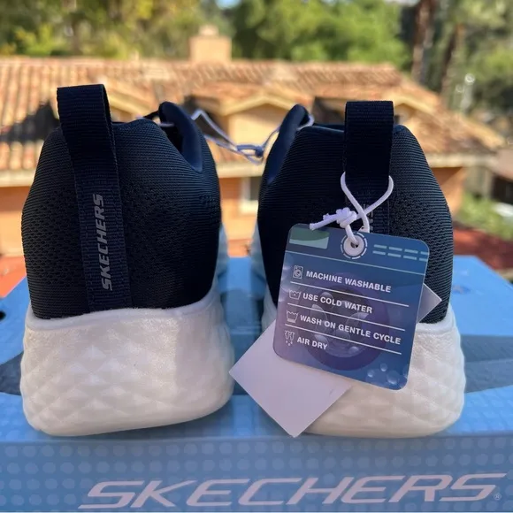 Skechers men’s air cooled memory foam