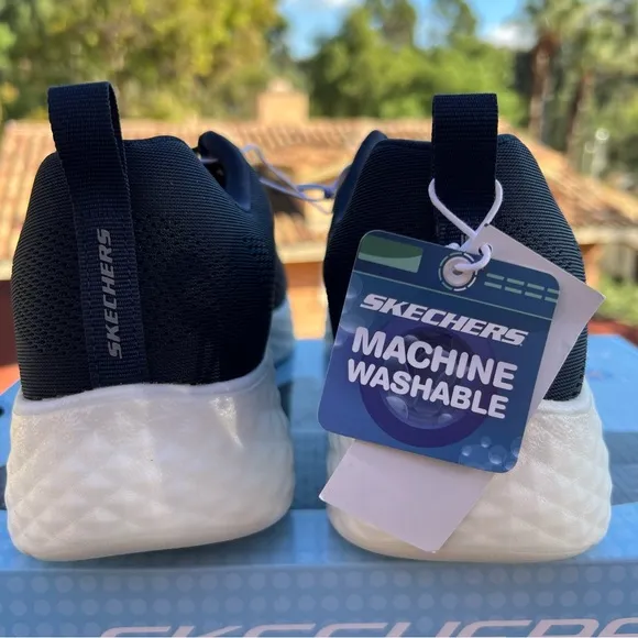 Skechers men’s air cooled memory foam