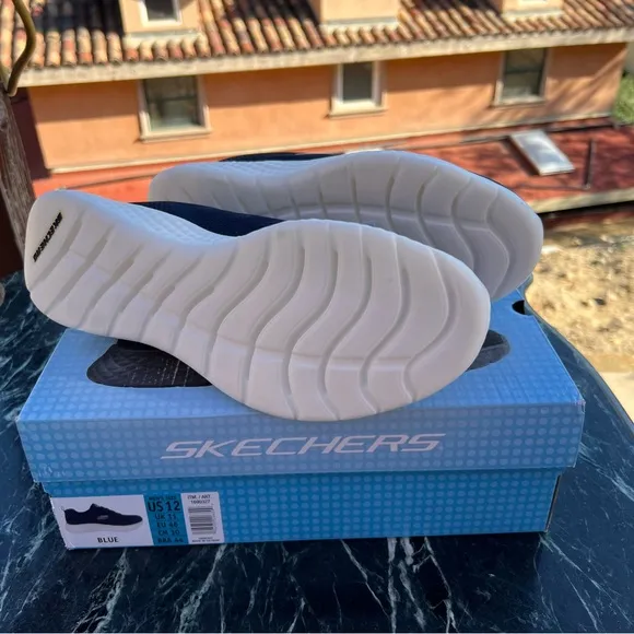 Skechers men’s air cooled memory foam