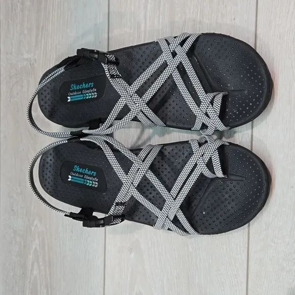 Skechers Women Reggae Outdoor Hiking Loop Toe Sandals shoes sz 10