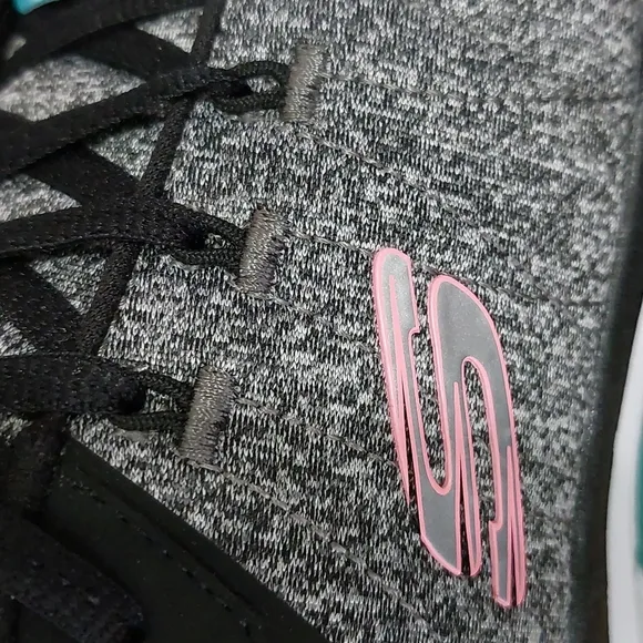 Sketchers Flex Appeal Shoes Sz 👞 9 (FREE HOUSE SHOES)