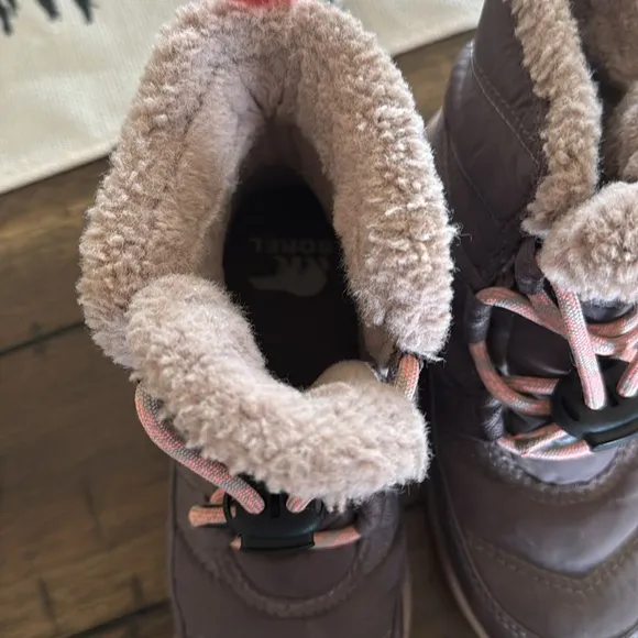 Snow shoes