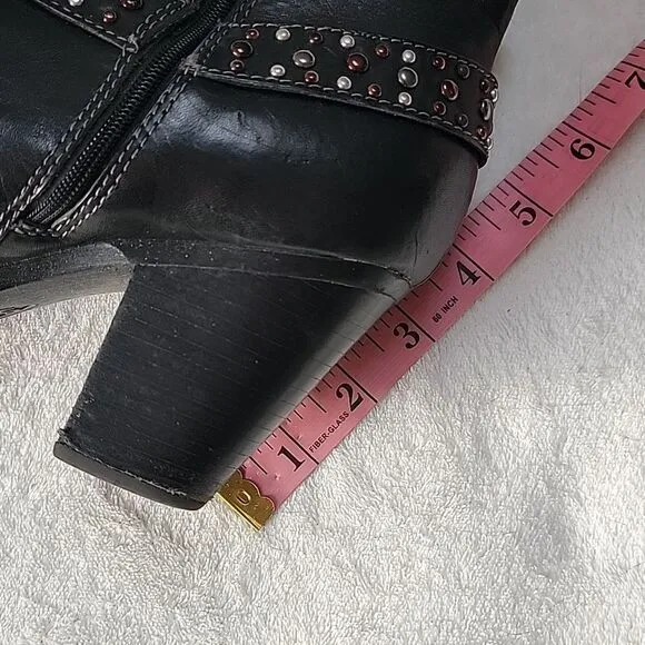 Sofft black harness boots size 9
