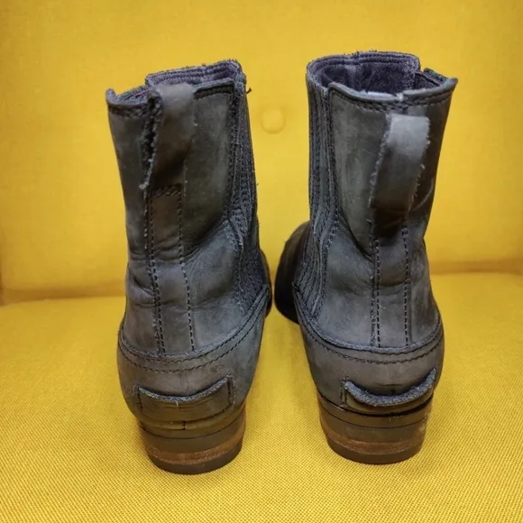 Sorel Lolla Chelsea Black Suede Leather Heeled Pull On Ankle Boots Size 8