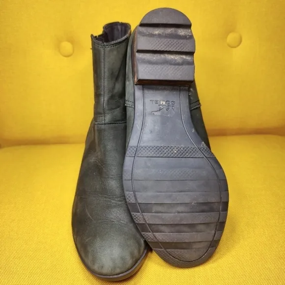 Sorel Lolla Chelsea Black Suede Leather Heeled Pull On Ankle Boots Size 8