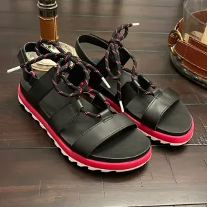 Sorel Roaming Lace Sandals Shoes New Punch Pink Black Women’s size 8.5