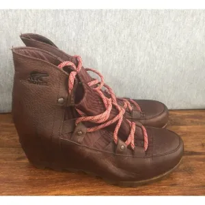 Sorel Sandy Lace Up Wedge Boots Women's Size 8 Burgundy Wine Leather Shoes
