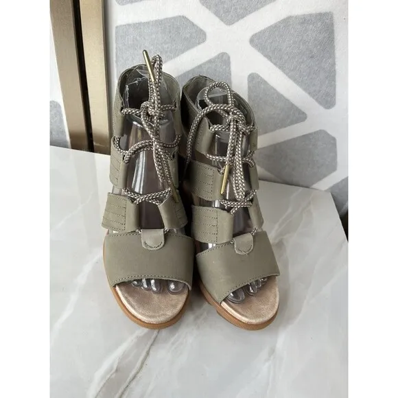 Sorel Women Joanie II Lace Sandals Stappy Heel Wedge Sage Leather 7 Shoes