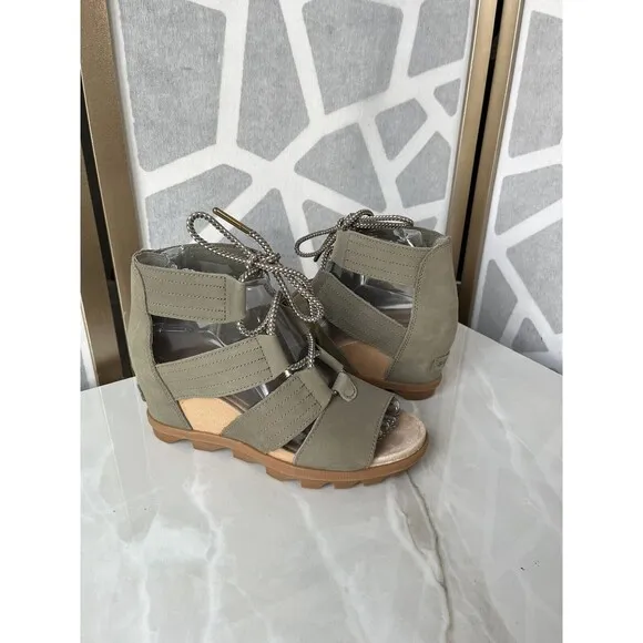 Sorel Women Joanie II Lace Sandals Stappy Heel Wedge Sage Leather 7 Shoes