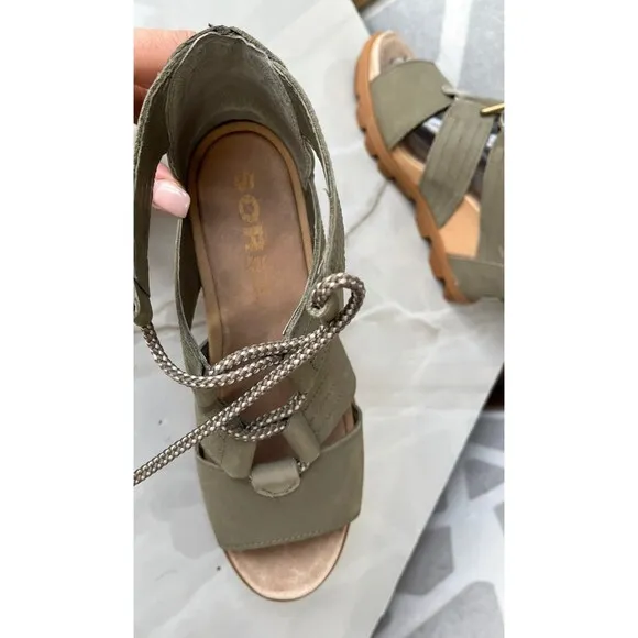 Sorel Women Joanie II Lace Sandals Stappy Heel Wedge Sage Leather 7 Shoes