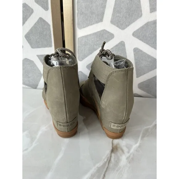 Sorel Women Joanie II Lace Sandals Stappy Heel Wedge Sage Leather 7 Shoes