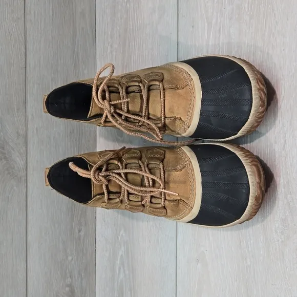 Sorel Women Out N About Rubber Leather Duck Boots shoes sz 9.5