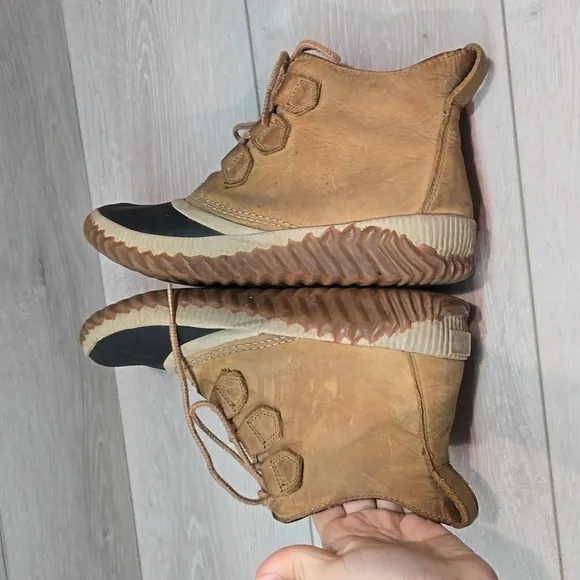 Sorel Women Out N About Rubber Leather Duck Boots shoes sz 9.5