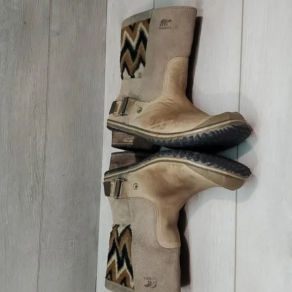 Sorel Women Slimshortie Chevron Outdoor Aztec Boots shoes sz 8.5