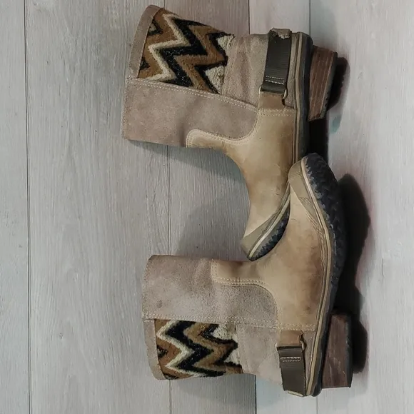 Sorel Women Slimshortie Chevron Outdoor Aztec Boots shoes sz 8.5