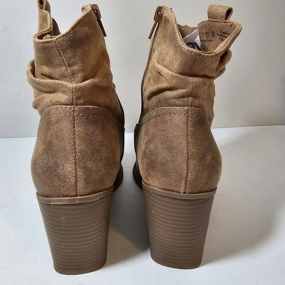 SOUL Naturalizer Taupe Suede Slouchy Ankel Cowboy Pointed Toe Boots, 10