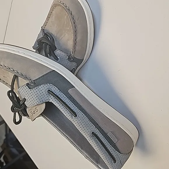 Sperry  Women's Starfish Grey Pin Perforated Boat Shoes SZ 9.5 Like New