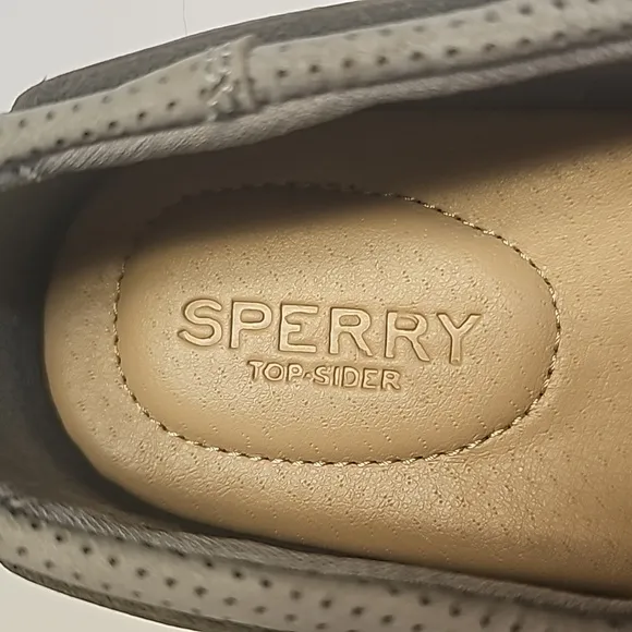 Sperry  Women's Starfish Grey Pin Perforated Boat Shoes SZ 9.5 Like New